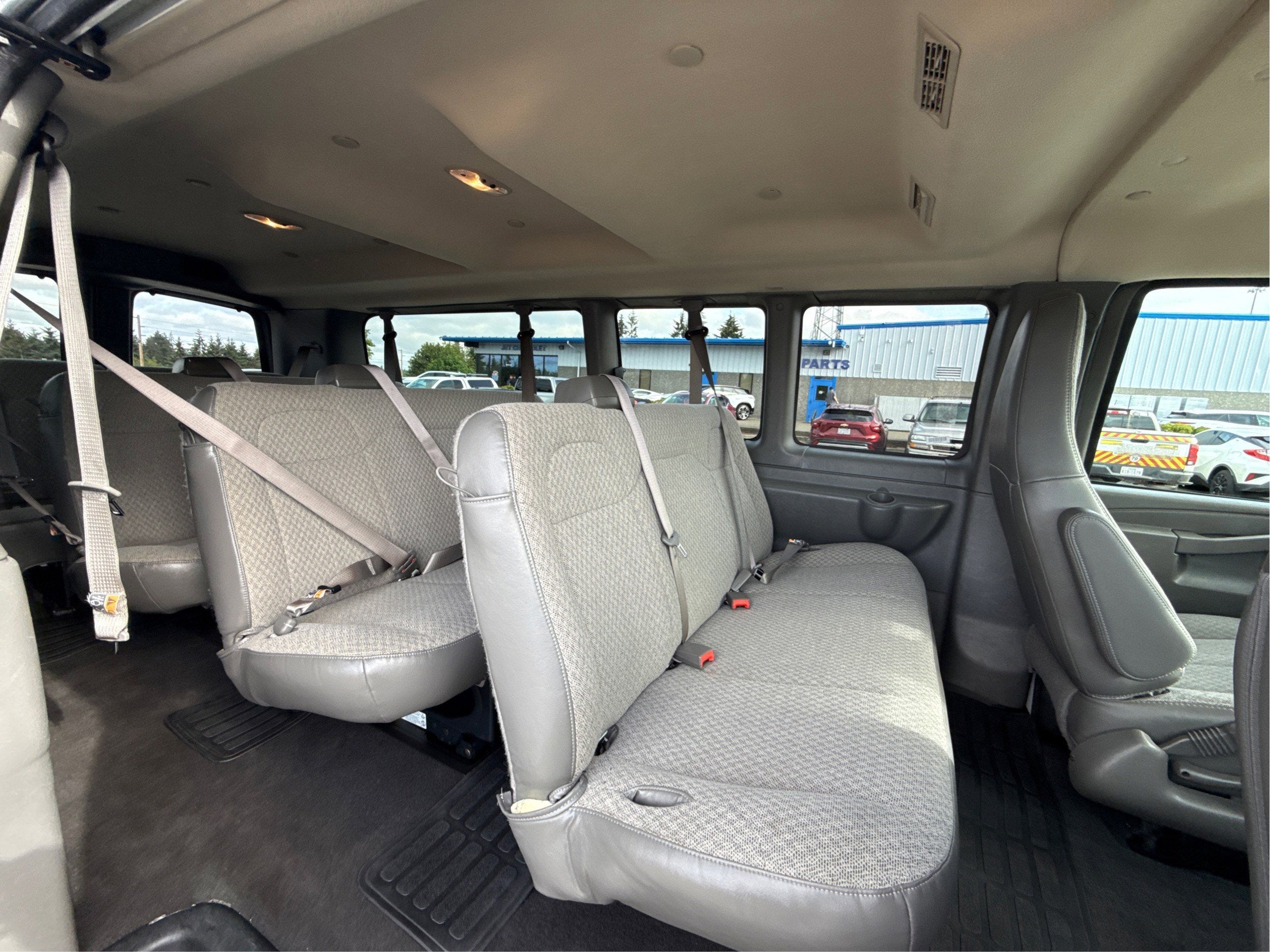 2025 Chevrolet Express Passenger 1LT