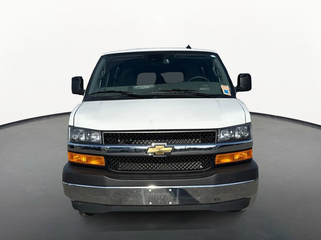 2025 Chevrolet Express Passenger 1LT