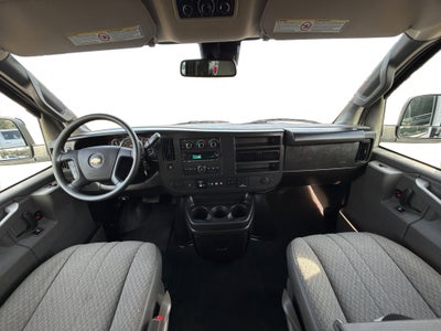 2025 Chevrolet Express Passenger 1LT