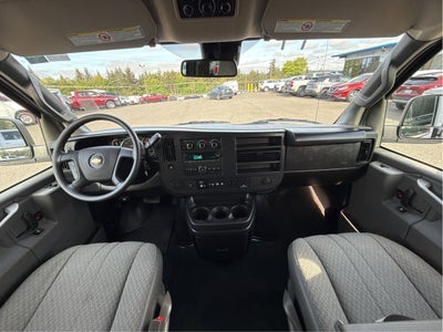 2025 Chevrolet Express Passenger 1LT