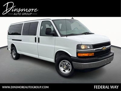 2024 Chevrolet Express Passenger 3500 1LT