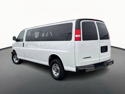 2024 Chevrolet Express Passenger 3500 1LT