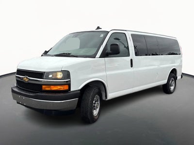 2024 Chevrolet Express Passenger 3500 1LT