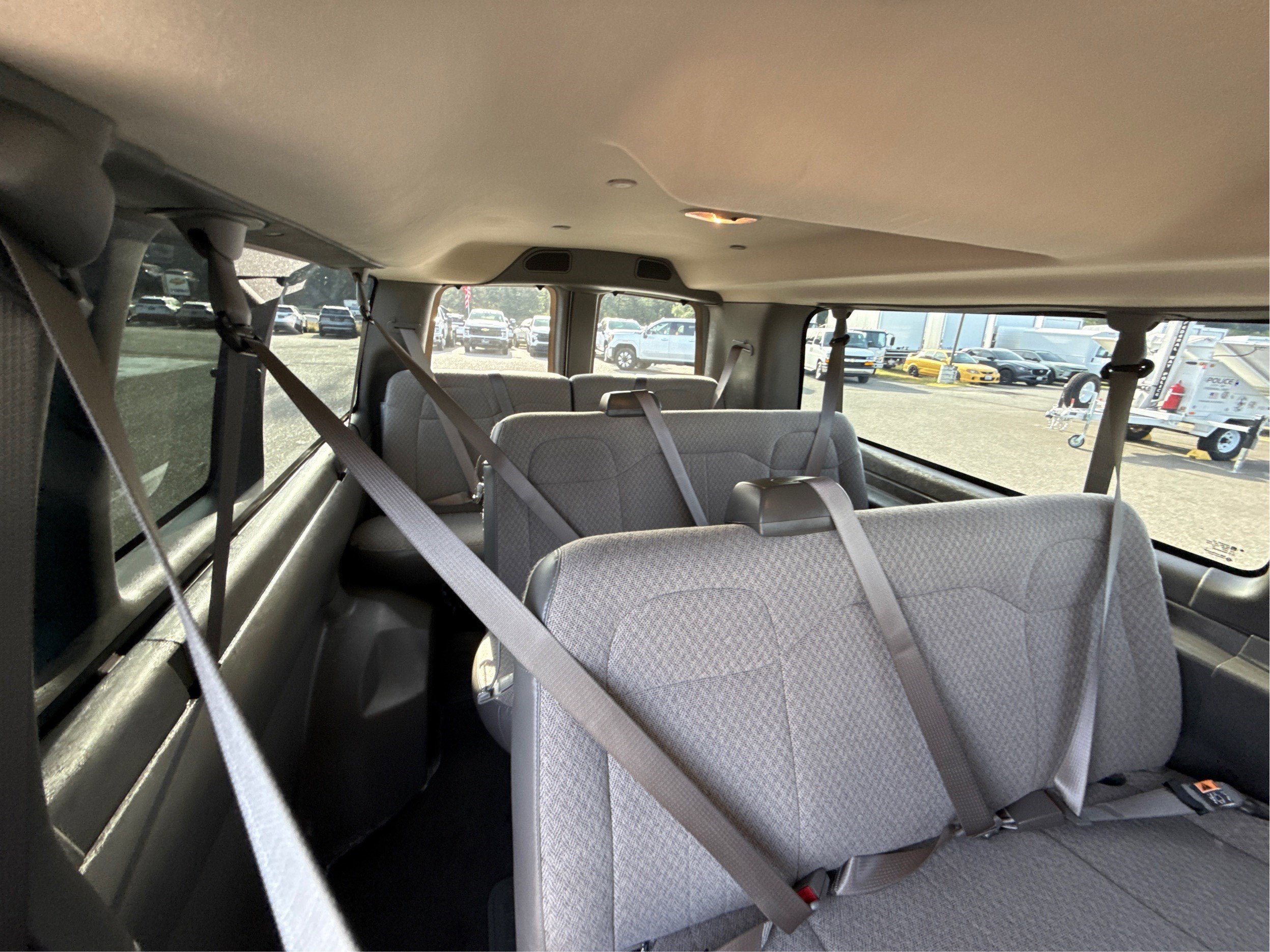 2025 Chevrolet Express Passenger 1LT