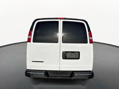2025 Chevrolet Express Passenger 1LT