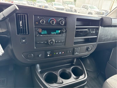 2025 Chevrolet Express Passenger 1LT