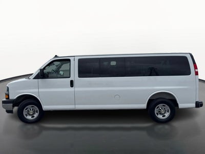 2025 Chevrolet Express Passenger 1LT