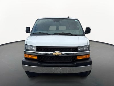 2025 Chevrolet Express Passenger 1LT