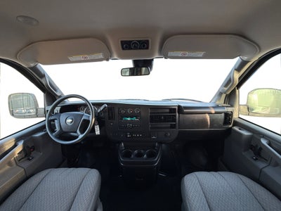 2025 Chevrolet Express Passenger 1LT