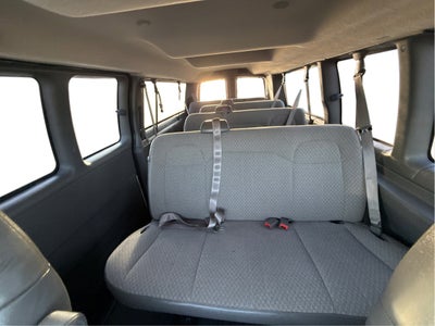 2025 Chevrolet Express Passenger 1LT