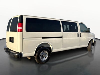 2025 Chevrolet Express Passenger 1LT