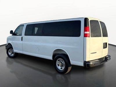 2025 Chevrolet Express Passenger 1LT