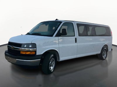2025 Chevrolet Express Passenger 1LT