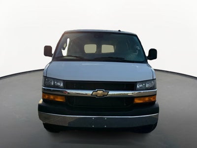 2025 Chevrolet Express Passenger 1LT