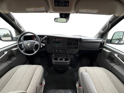 2025 Chevrolet Express Passenger 1LT
