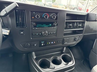 2025 Chevrolet Express Passenger 1LT