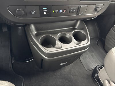 2025 Chevrolet Express Passenger 1LT