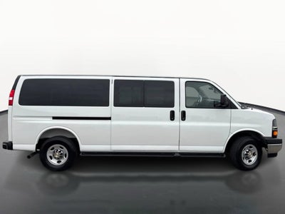 2025 Chevrolet Express Passenger 1LT
