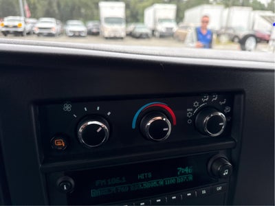 2025 Chevrolet Express Passenger 1LT