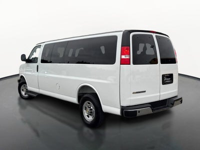 2025 Chevrolet Express Passenger 1LT