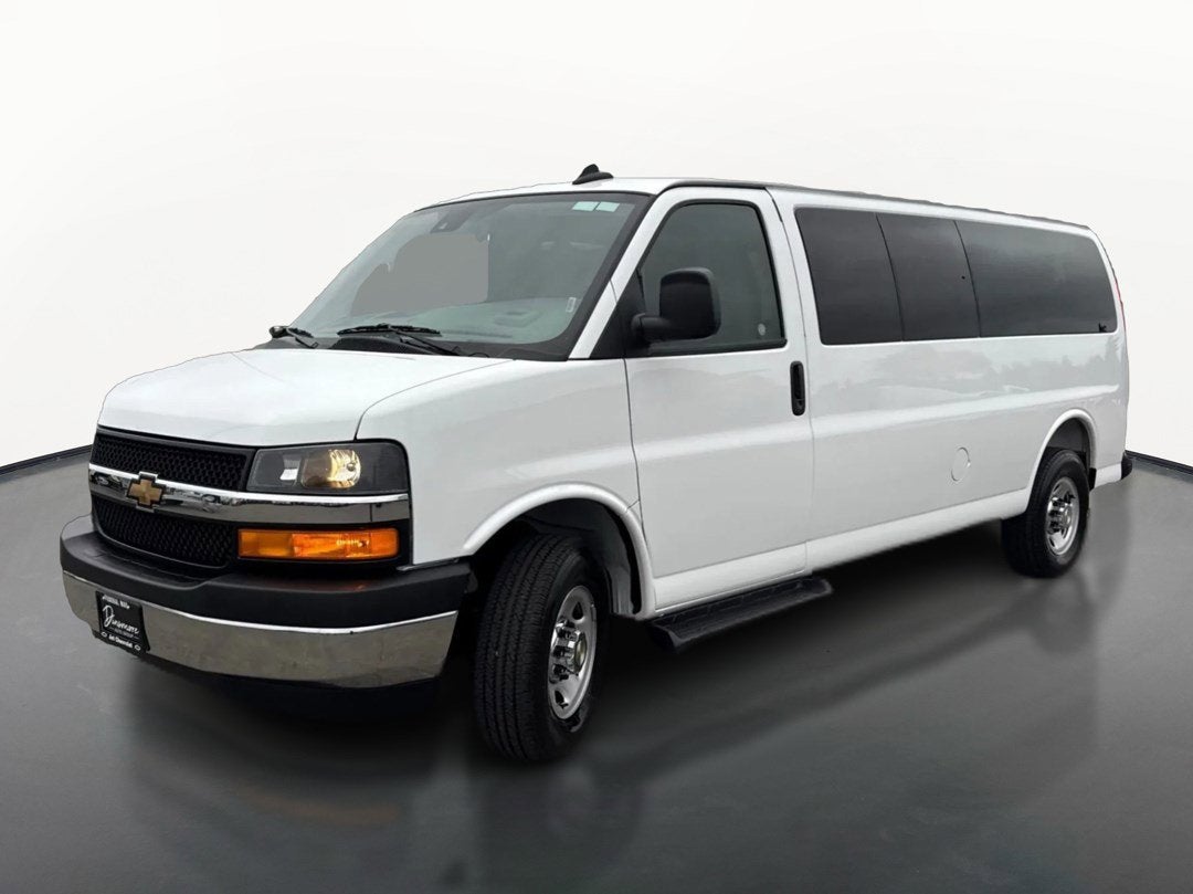2025 Chevrolet Express Passenger 1LT