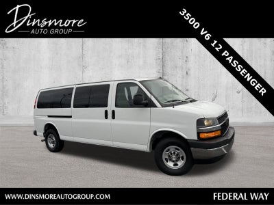 2022 Chevrolet Express Passenger 3500 1LT