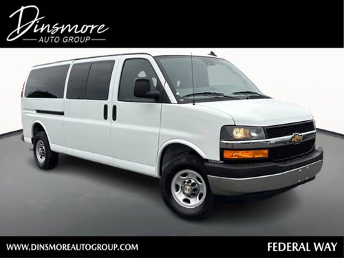 2024 Chevrolet Express Passenger 3500 1LT