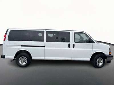 2024 Chevrolet Express Passenger 3500 1LT