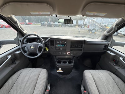 2025 Chevrolet Express Cutaway 3500 1WT