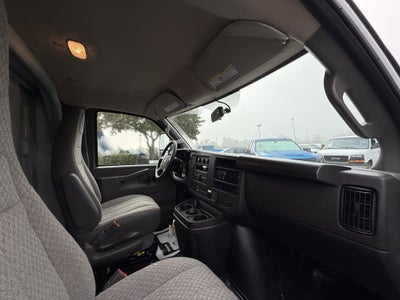 2025 Chevrolet Express Cutaway 3500 1WT