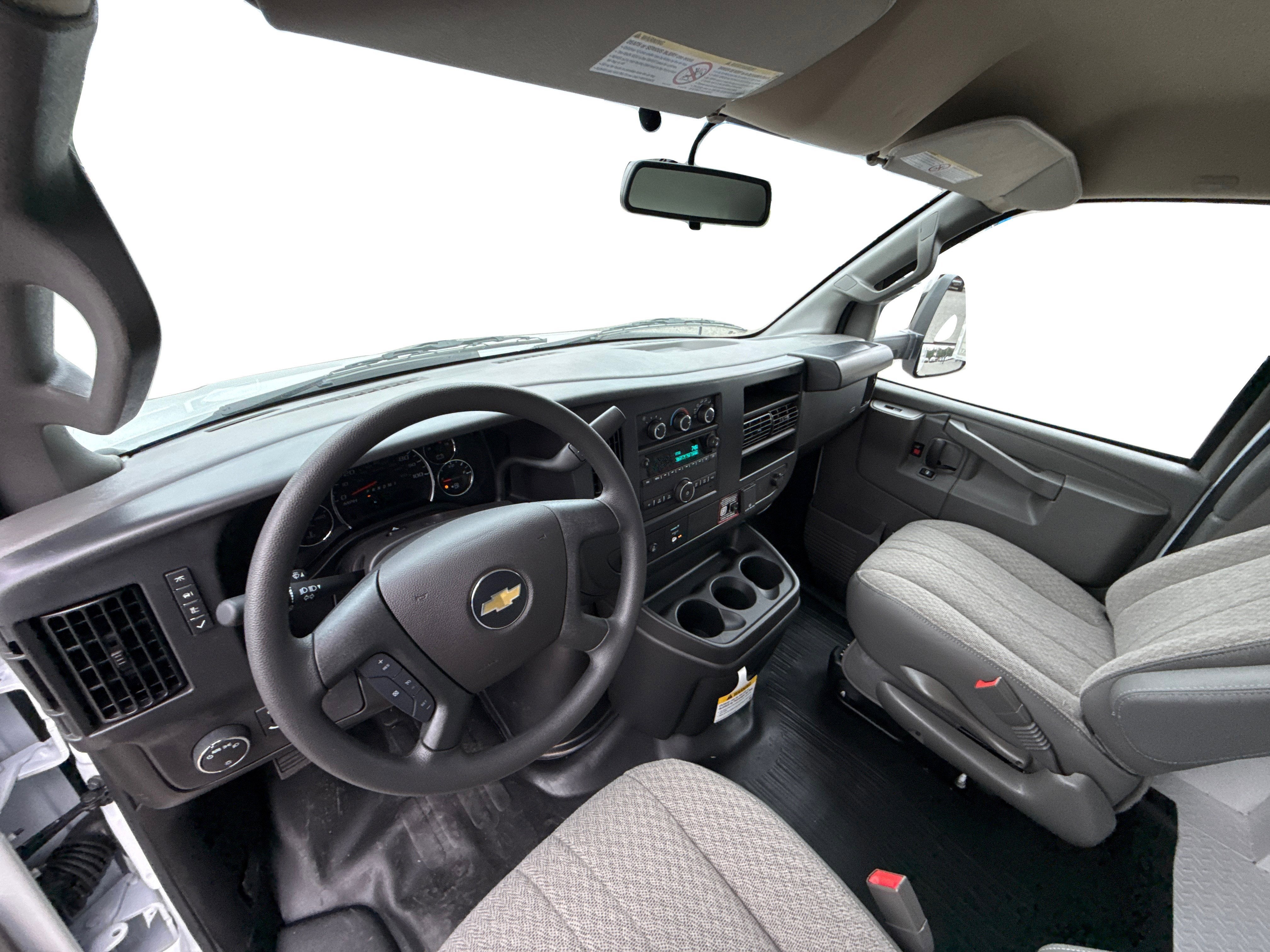 2026 Chevrolet Express Cutaway 3500 1WT