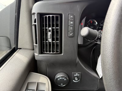 2024 Chevrolet Express Cutaway 3500 1WT