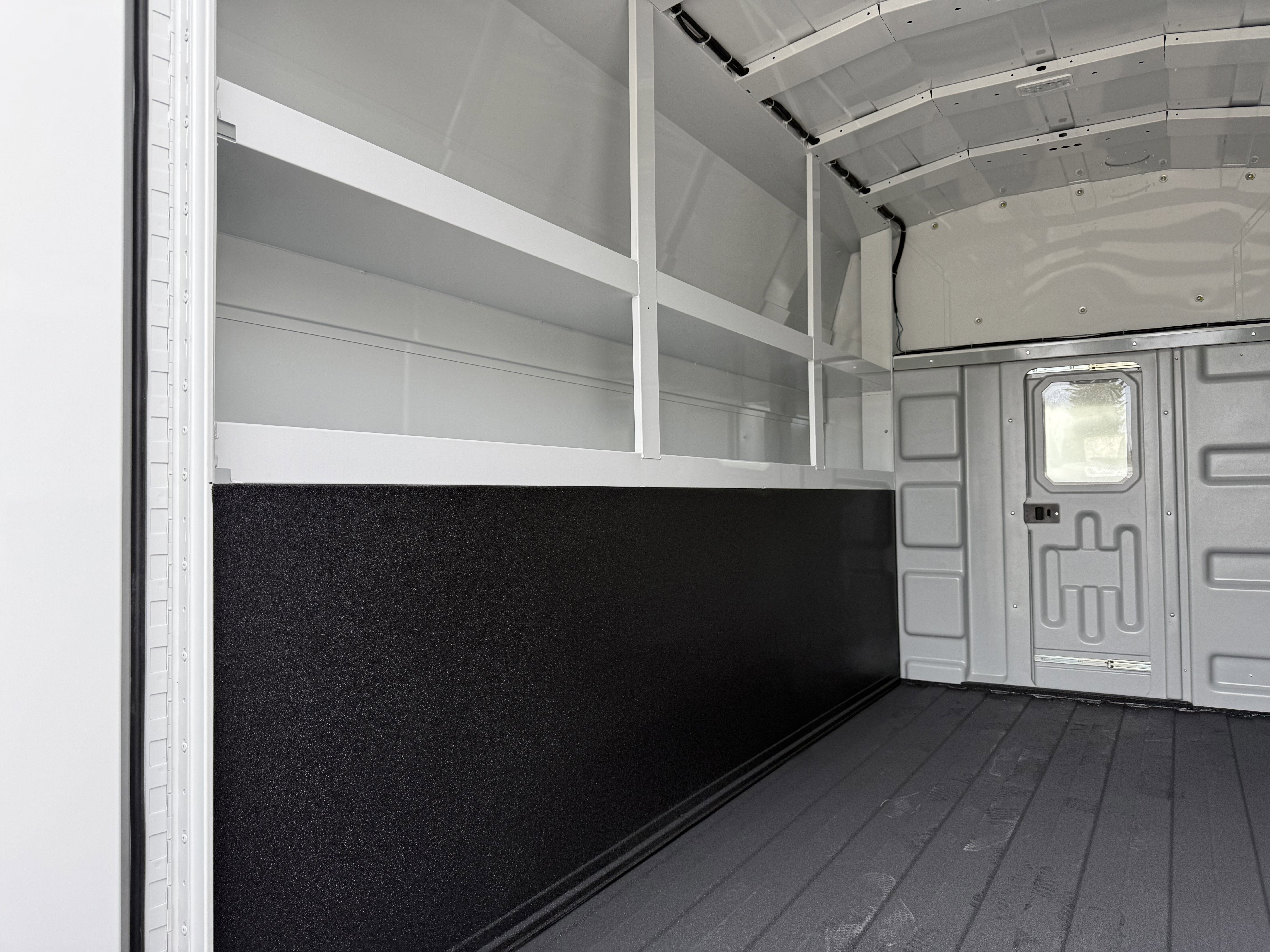 2024 Chevrolet Express Cutaway 3500 1WT