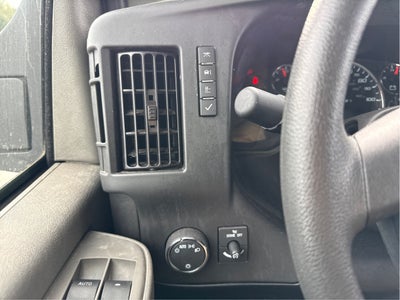 2025 Chevrolet Express Cutaway 3500 1WT