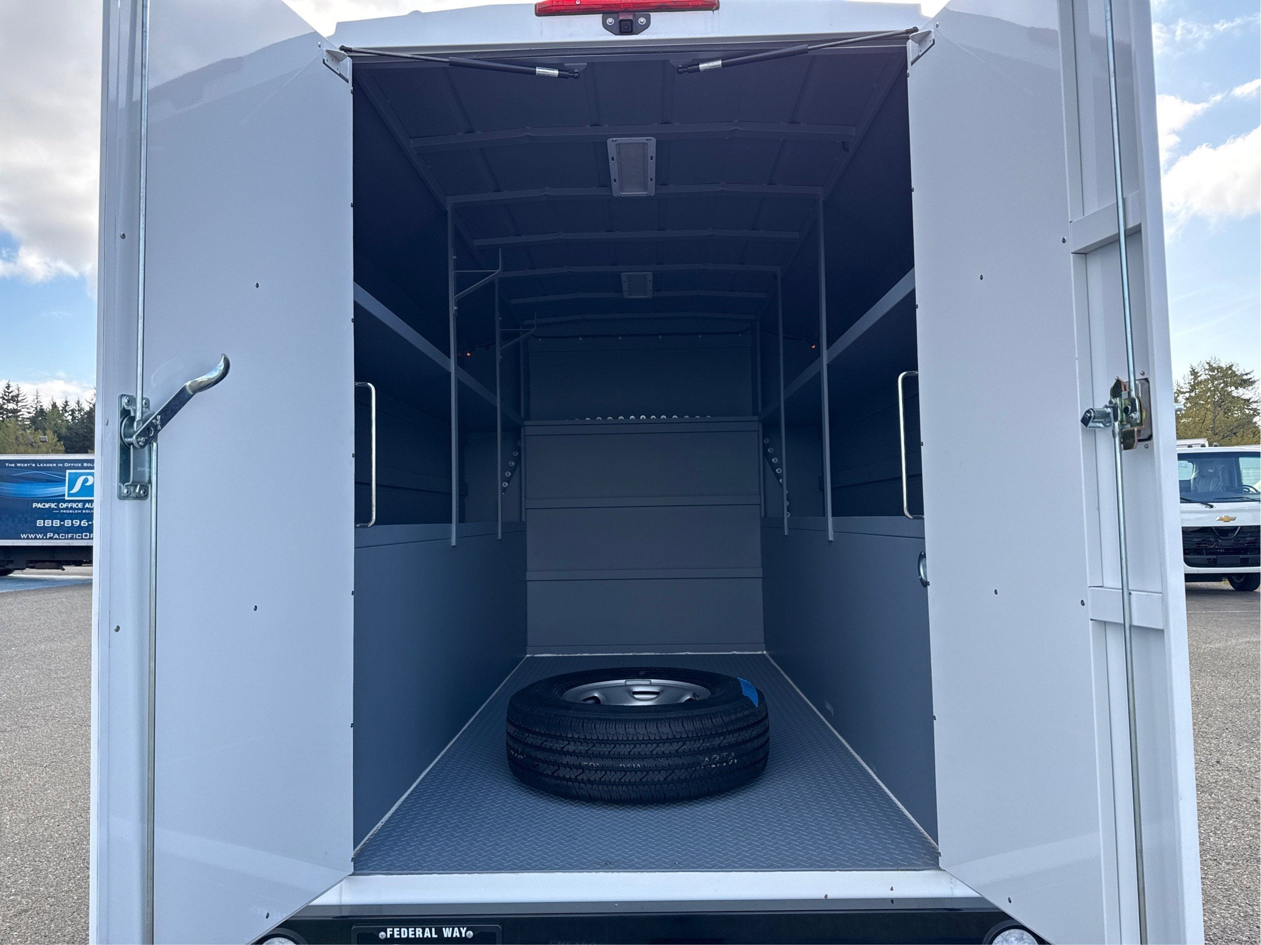 2026 Chevrolet Express Cutaway 3500 1WT
