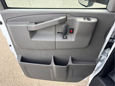 2026 Chevrolet Express Cutaway 3500 1WT