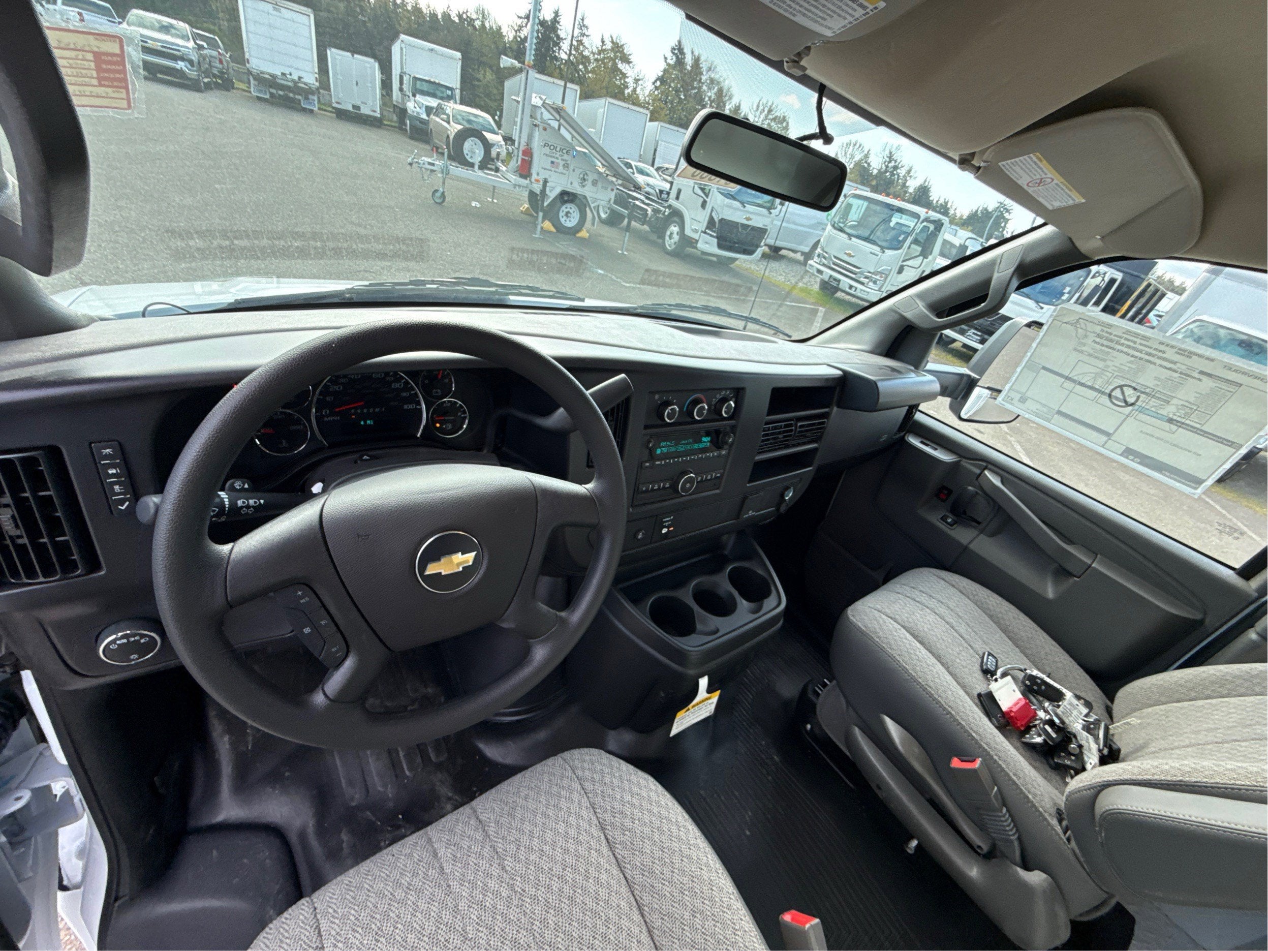 2026 Chevrolet Express Cutaway 3500 1WT