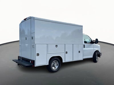 2026 Chevrolet Express Cutaway 3500 1WT
