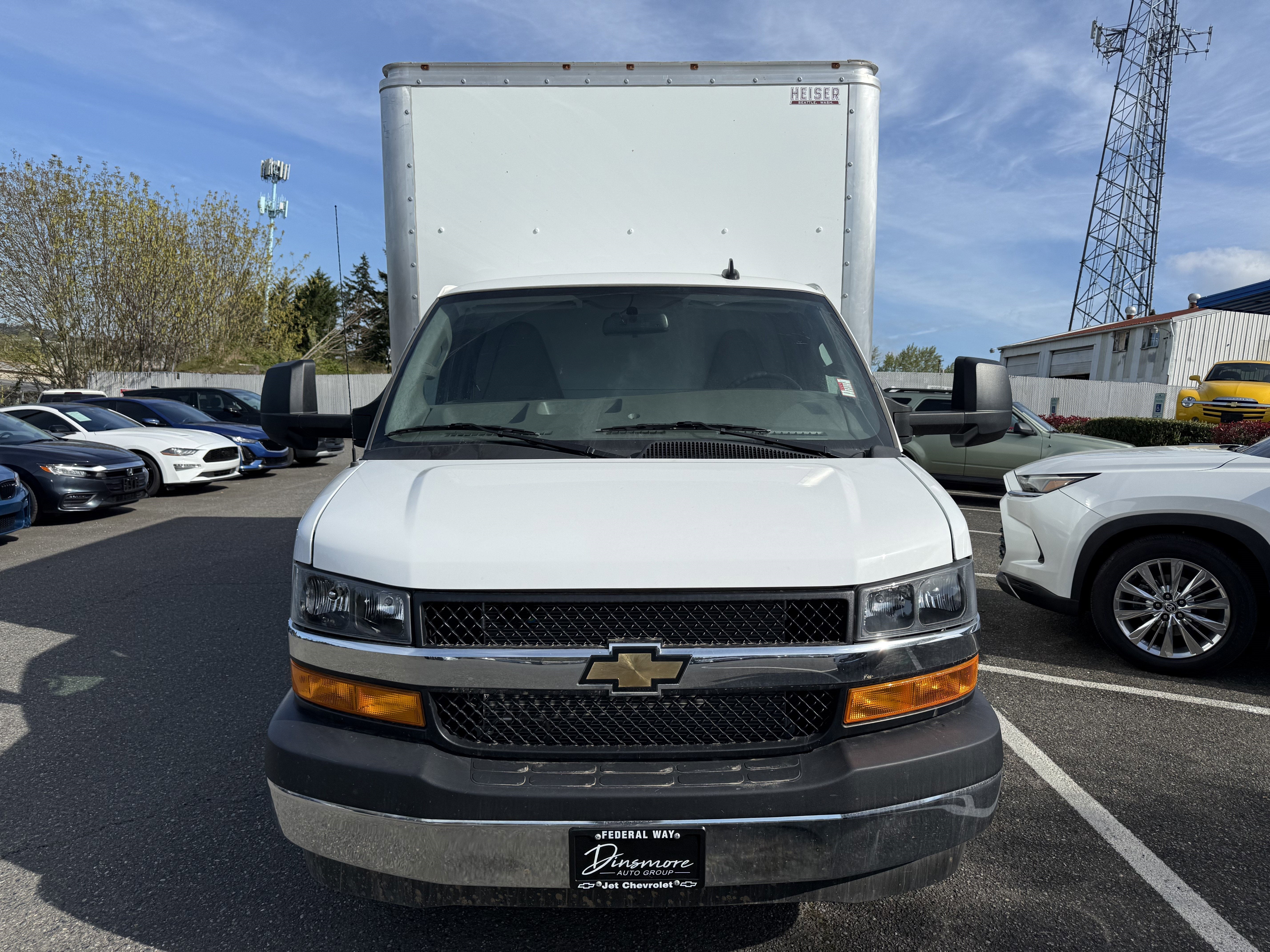 2024 Chevrolet Express Cutaway 3500 1WT