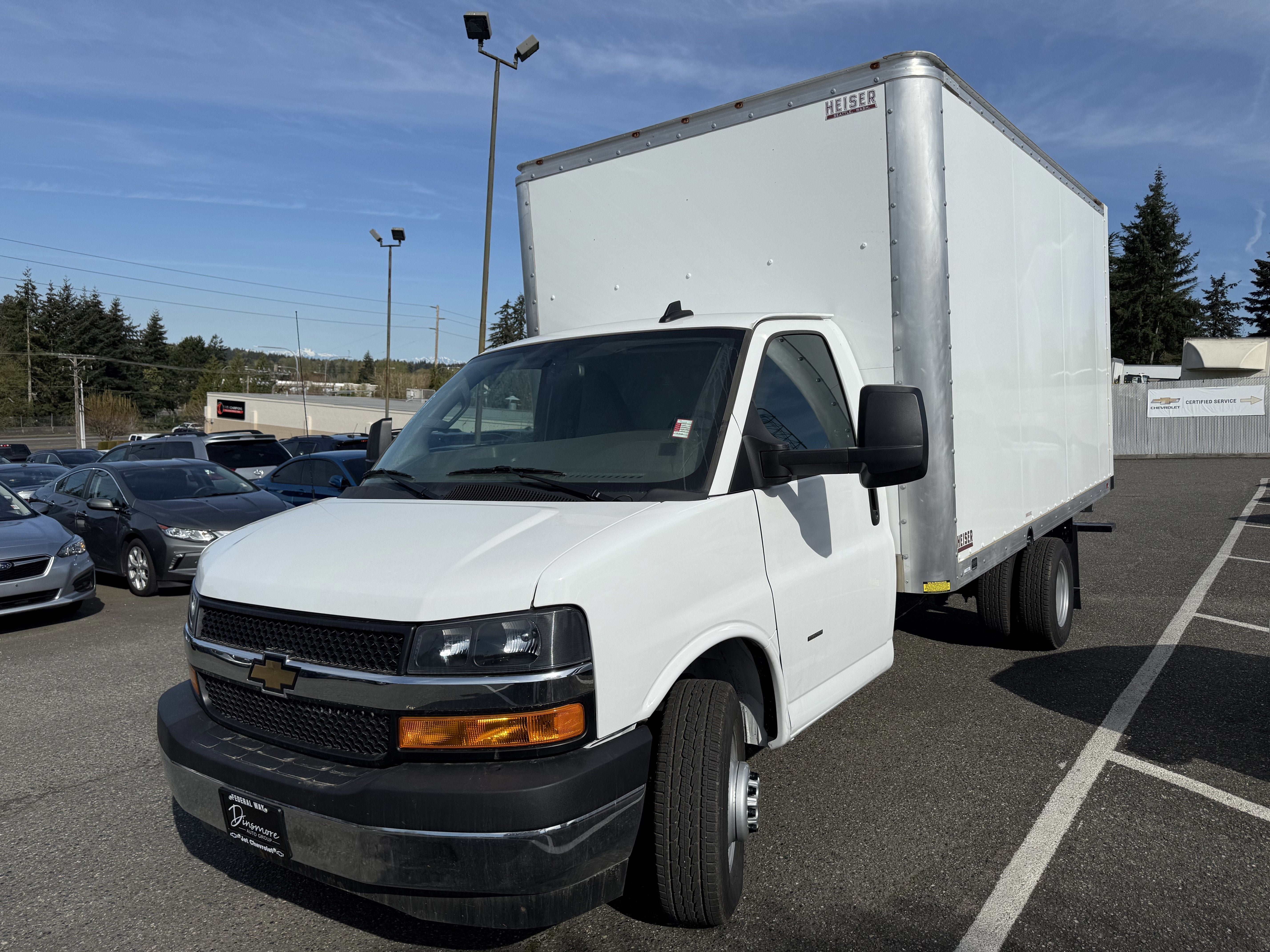 2024 Chevrolet Express Cutaway 3500 1WT