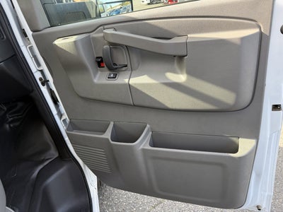 2024 Chevrolet Express Cutaway 3500 1WT