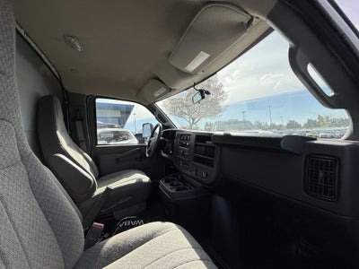 2024 Chevrolet Express Cutaway 3500 1WT