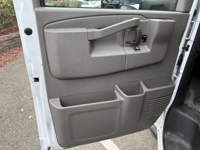 2024 Chevrolet Express Cutaway 3500 1WT