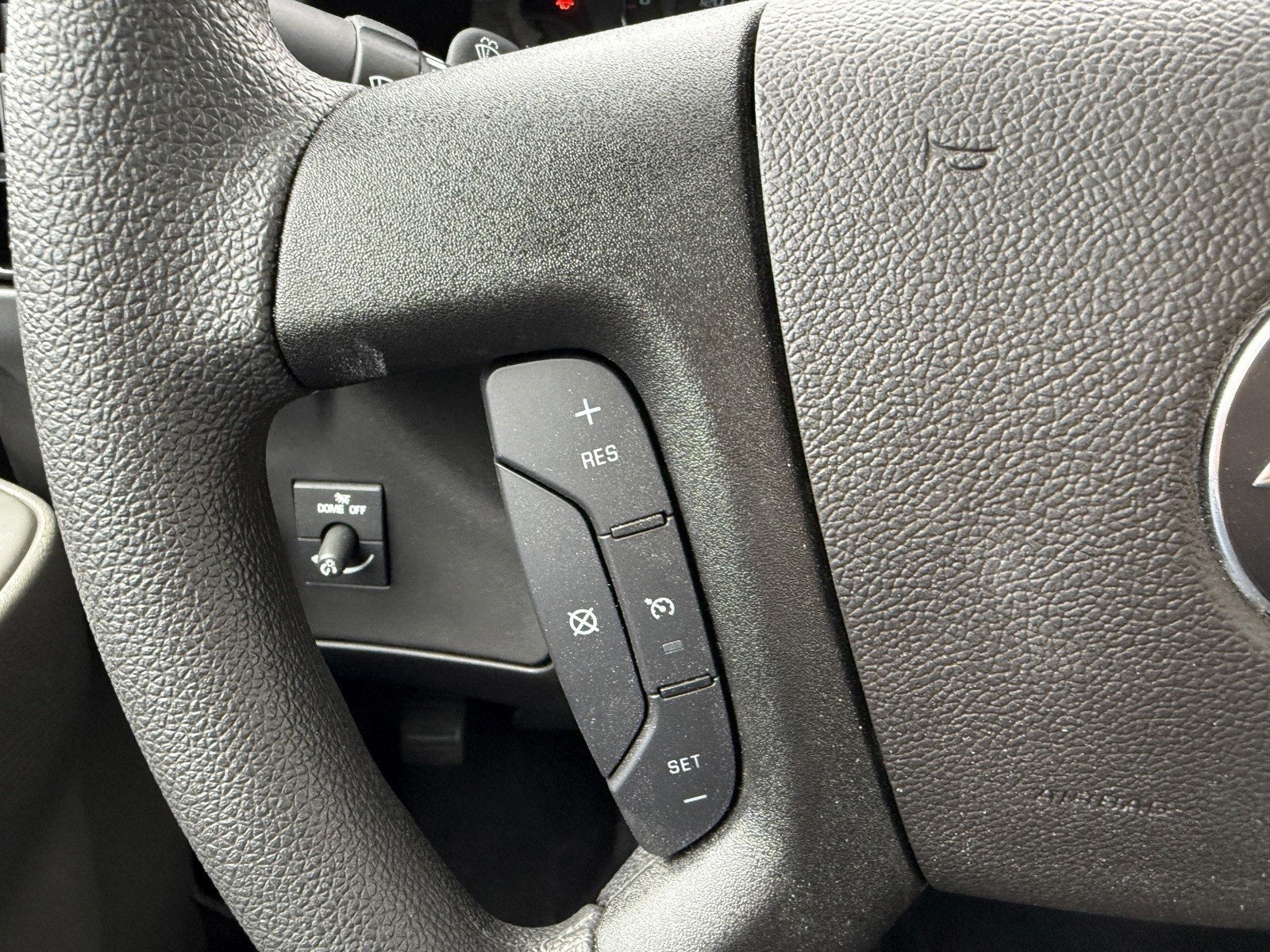 2024 Chevrolet Express Cutaway 3500 1WT