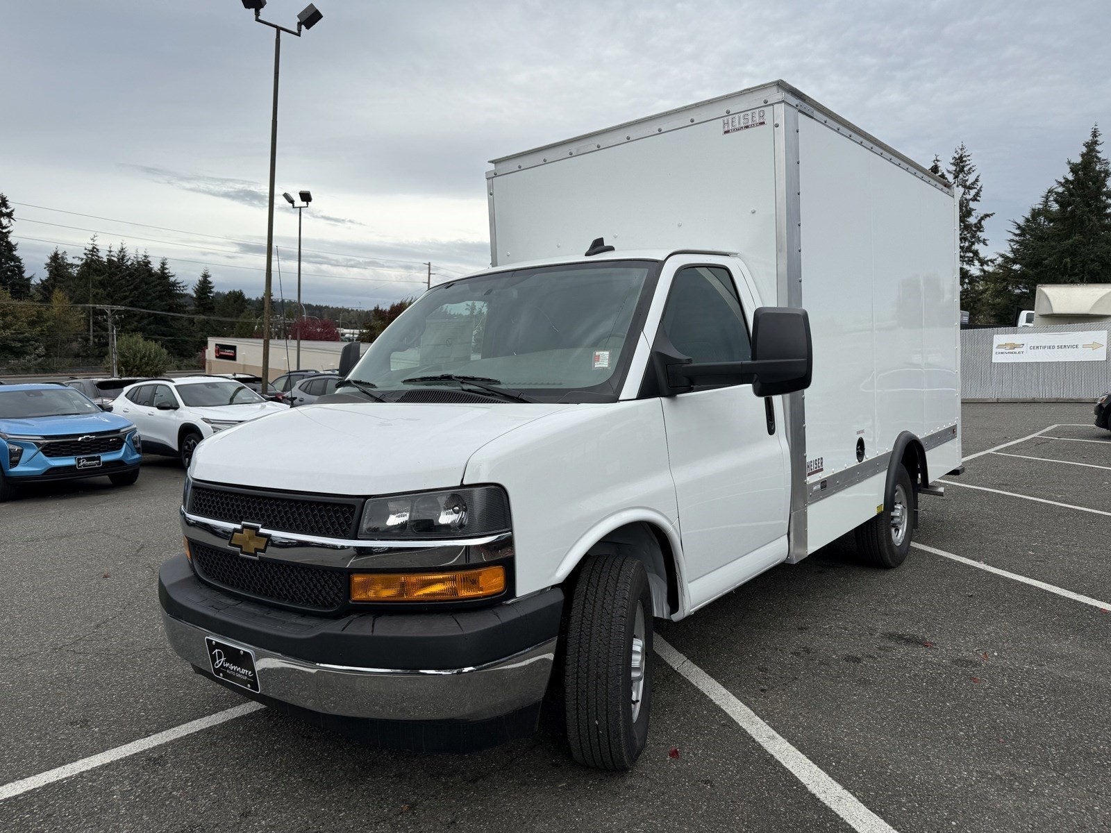 2024 Chevrolet Express Cutaway 3500 1WT