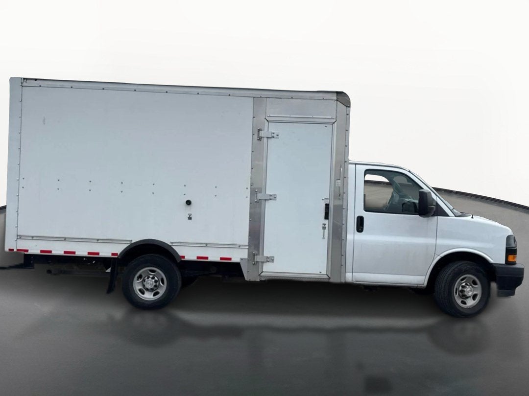 2021 Chevrolet Express Cutaway 3500 Work Van