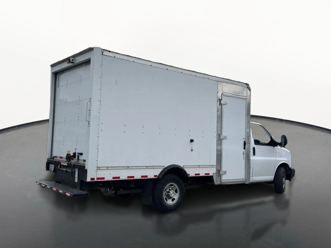 2021 Chevrolet Express Cutaway 3500 Work Van