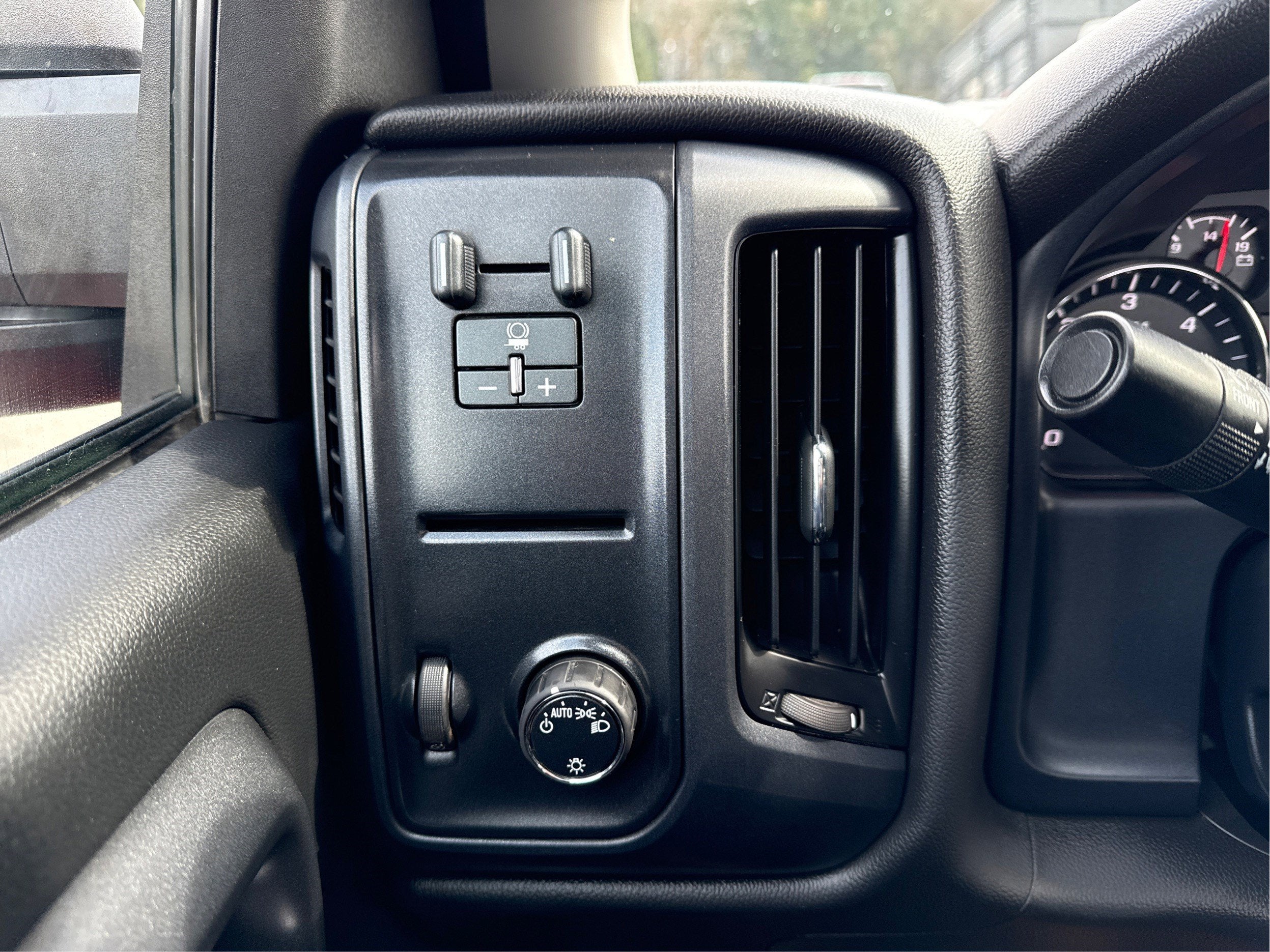 2015 Chevrolet Silverado 3500 HD Chassis Cab Work Truck