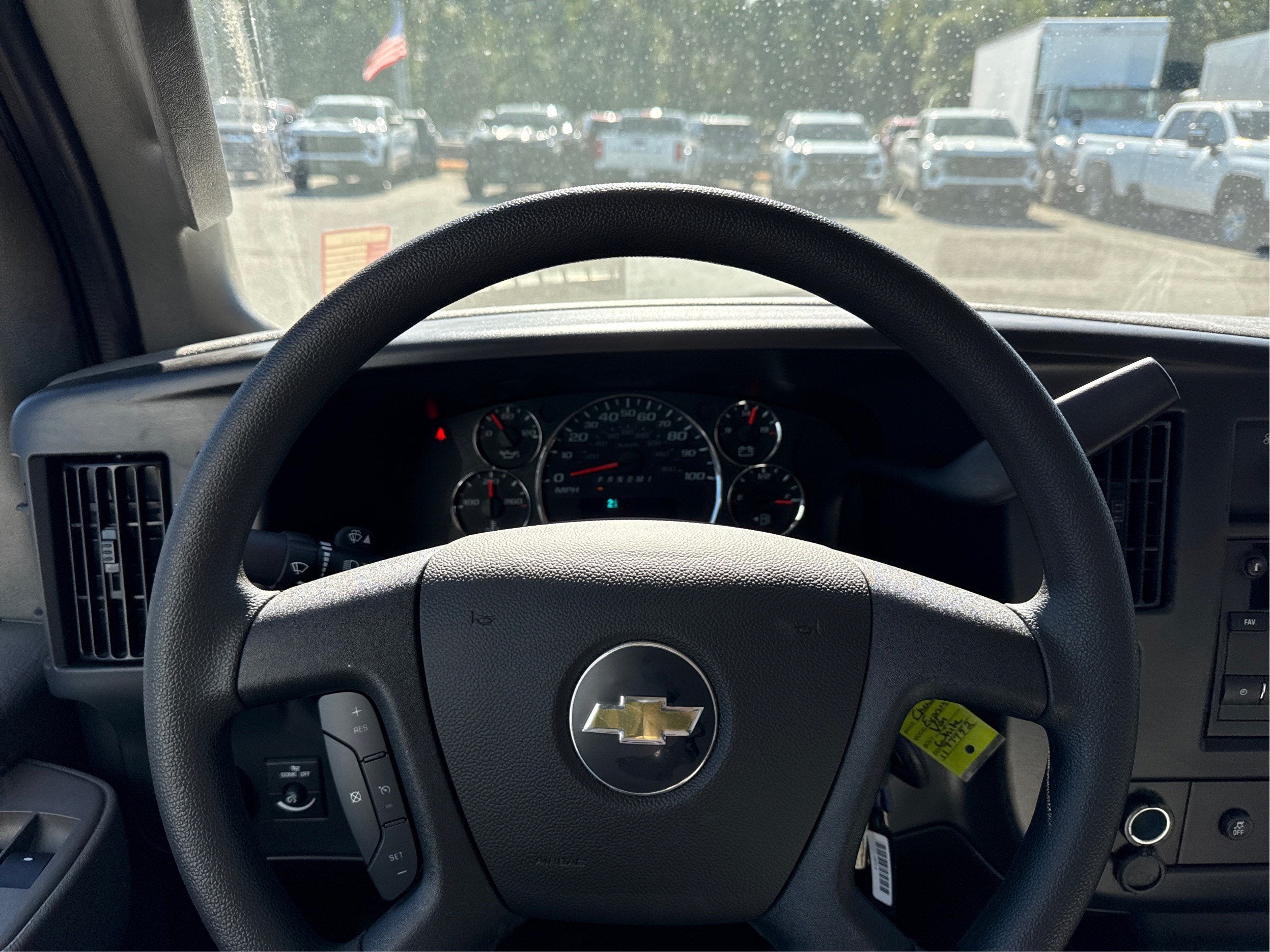 2026 Chevrolet Express Cutaway 3500 1WT
