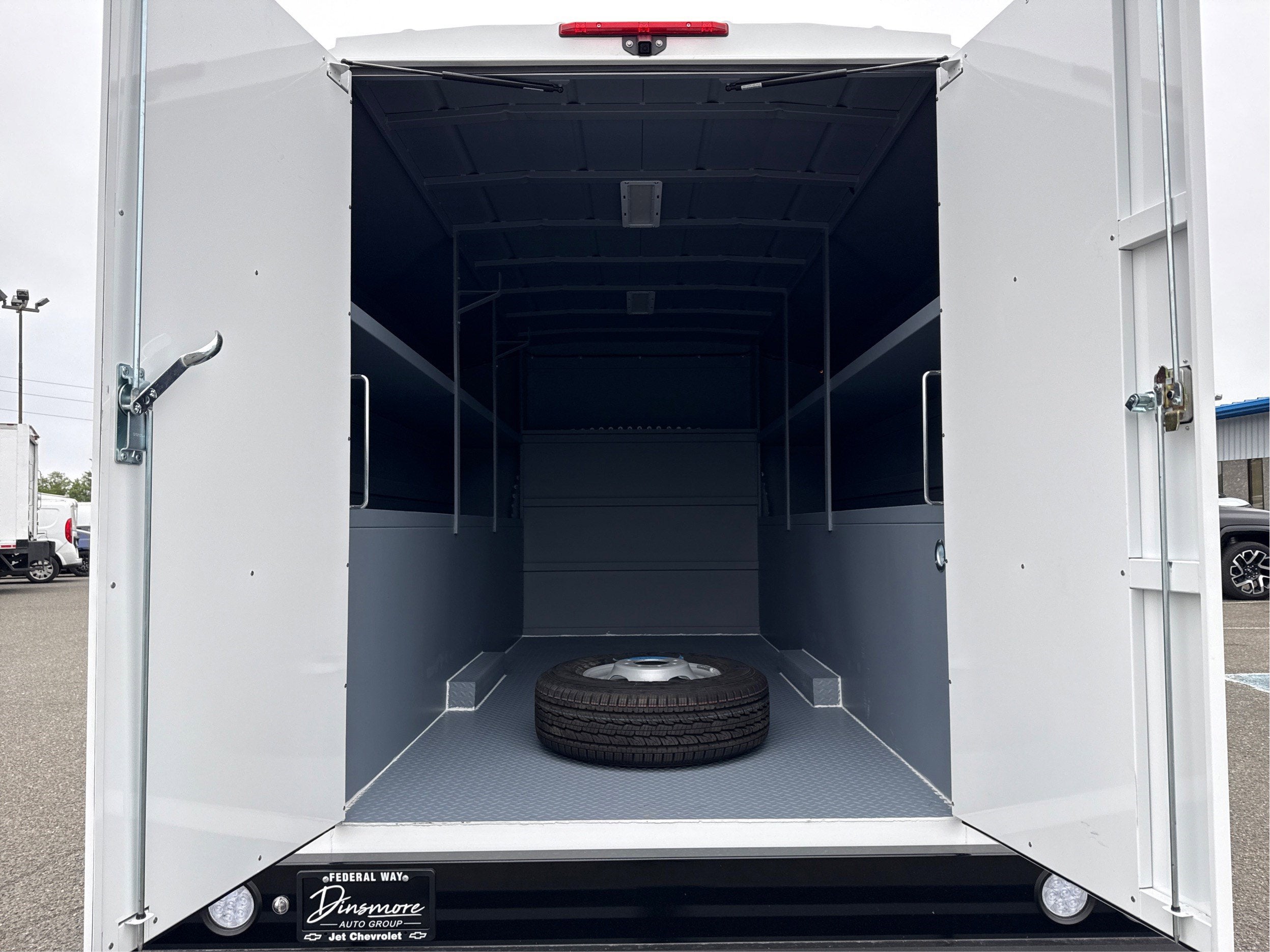 2026 Chevrolet Express Cutaway 3500 1WT